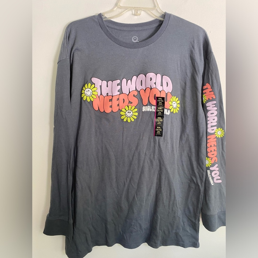 Girls smileyworld the THE WORLD NEEDS YOU top XXL NWT